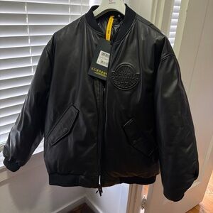 Moncler x Roc Nation by Jay-Z
Cassiopeia Reversible Down Bomber
Jacket
DETAILS